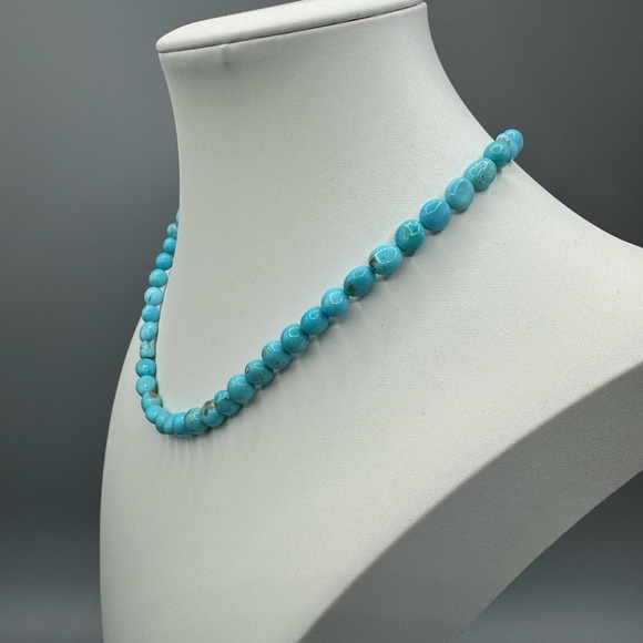 Handmade Vibrant Blue Kingman Turquoise Necklace with Beautiful Opal Clasp - Picture 4 of 9